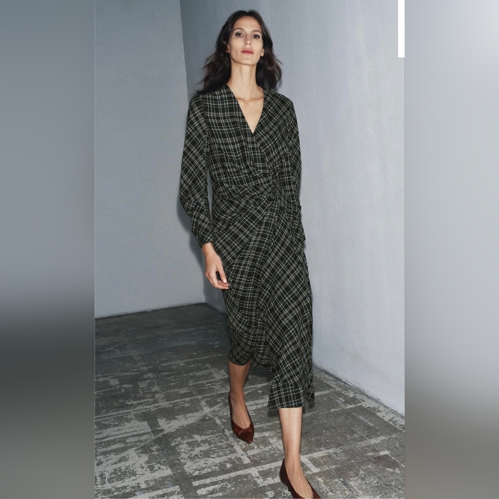 Zara Size Size M Draped check midi dress .  Nwt